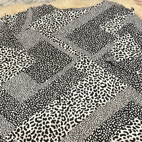 Black and white animal print size 30W - Picture 1 of 9